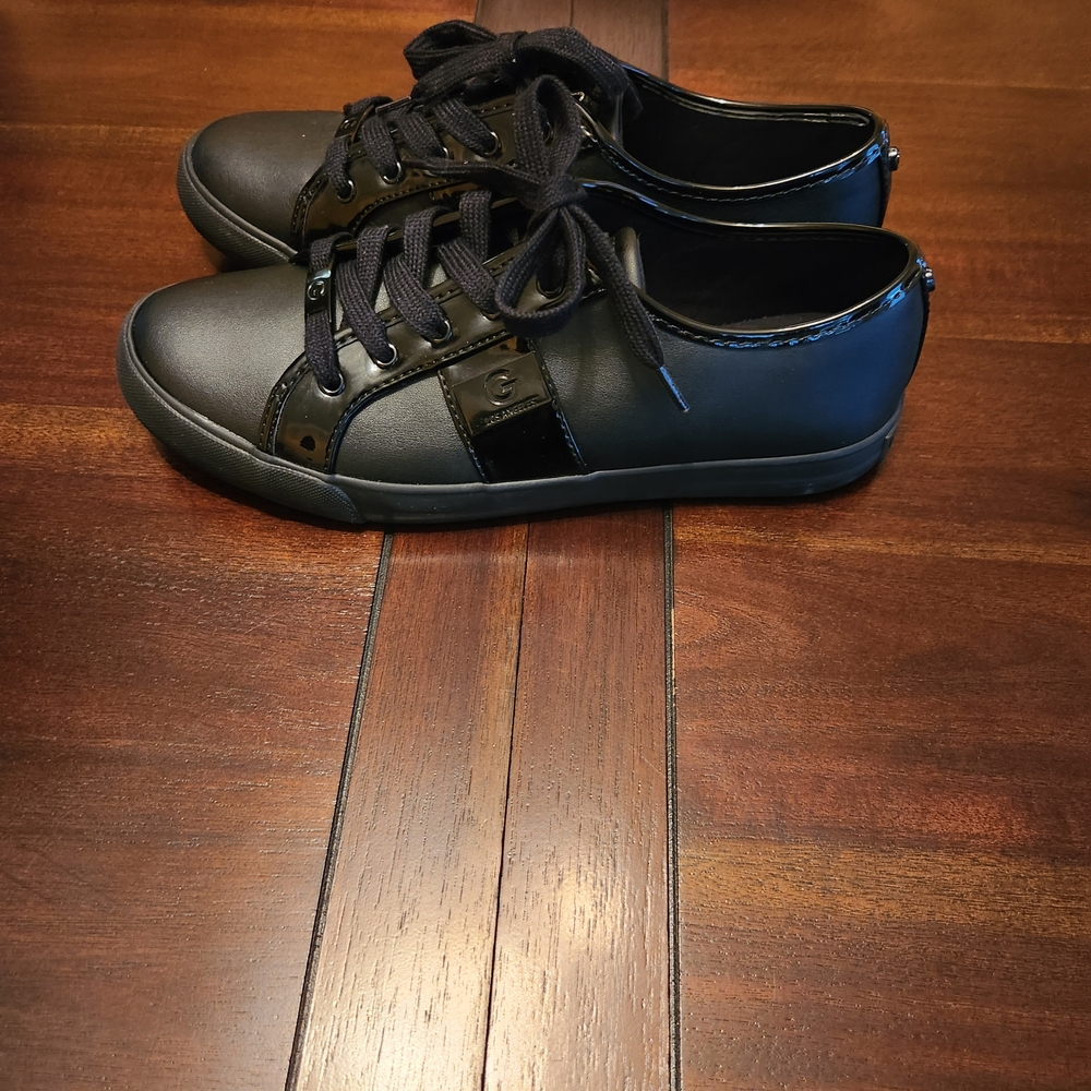 GBG Los Angeles Black Sneakers